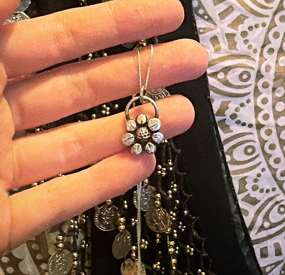 Daisy Pendant
