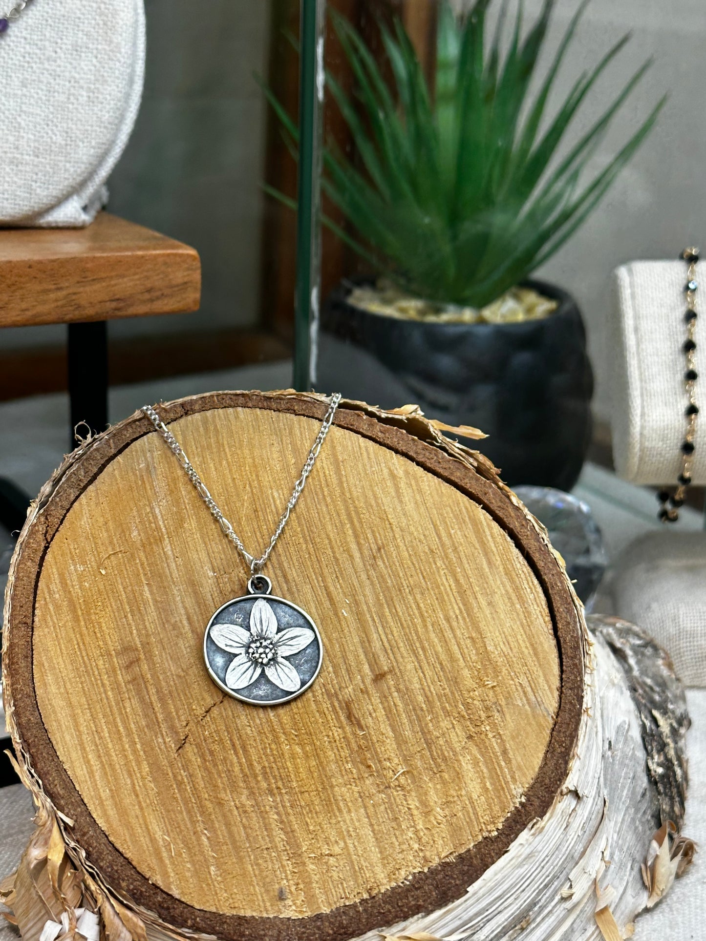 Flower coin Talisman | Textured