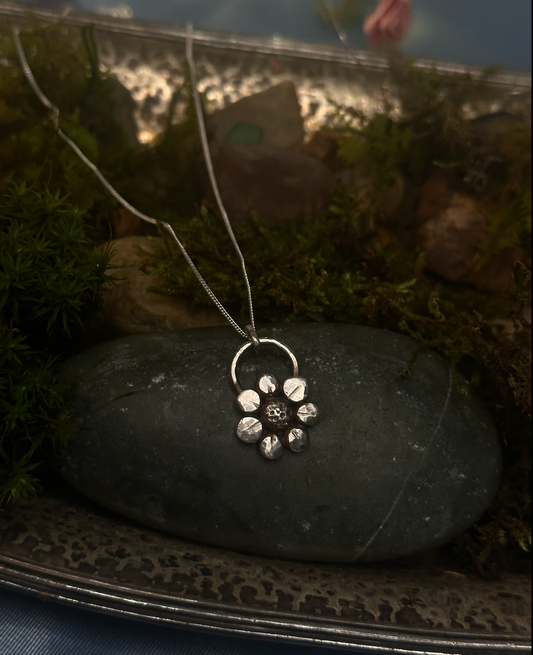 Daisy Pendant