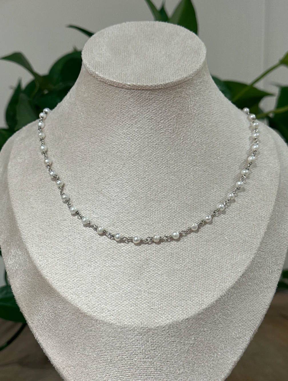 Dainty Pearl Necklace | Vintage Style